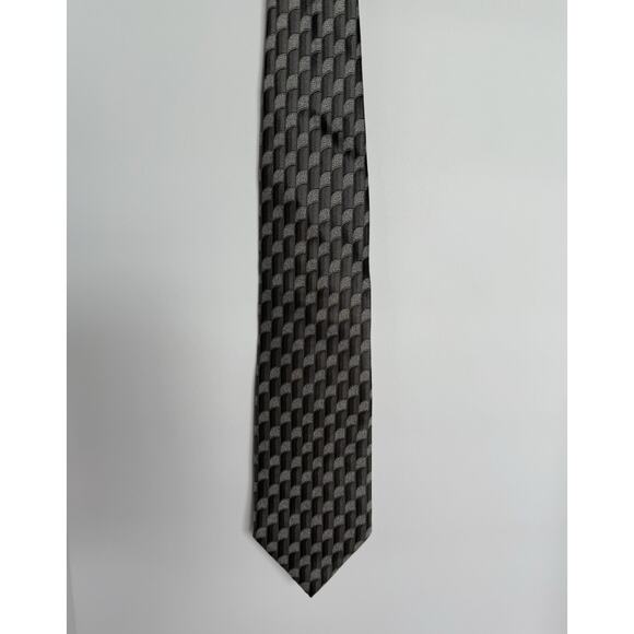 Citta Alta Men's Neck Tie, 100% silk, Gray Geometric Print 58” X 3.75” - Picture 4 of 4